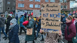 Etwa 7.000 Menschen demonstrierten gegen Rechts in Kiel