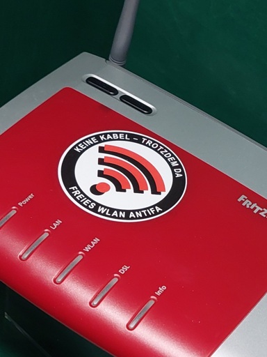 Keine Kabel - trotzdem da
Freies Wlan Antifa