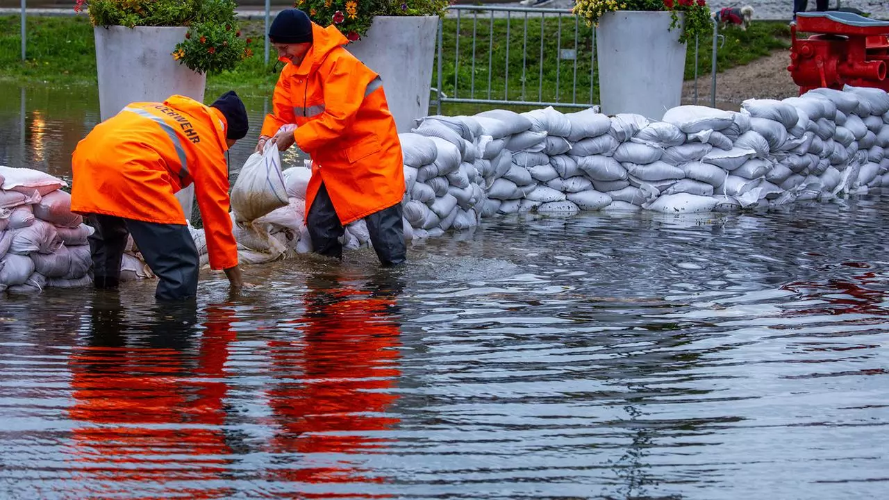 Sturm an der Ostseeküste: Hunderte Menschen evakuiert