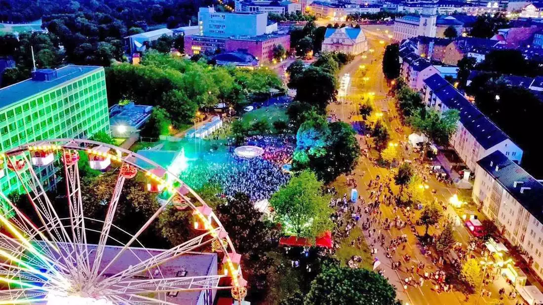 Nach Kasseler Altstadtfest: Sollen wichtige Straßen für Partys gesperrt werden?
