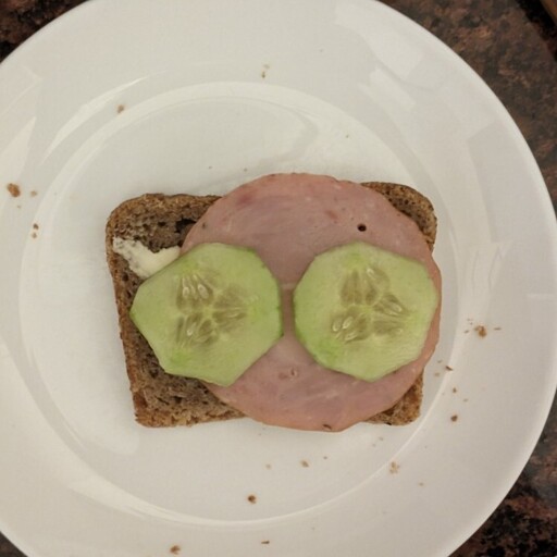 sandwich which resembles a human face