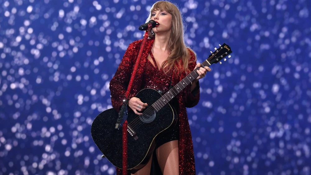 Man Smashes Taylor Swift Guitar After Paying $4,000 for It